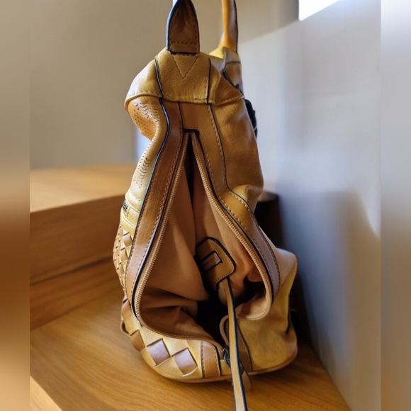 Woven Zippered Vintage Backpack With Cut-Outs - Picture 6 of 12